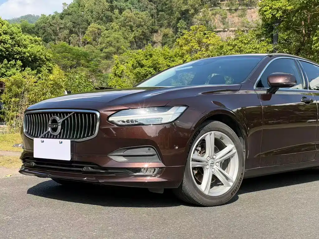 Volvo S90 — миниатюра 16