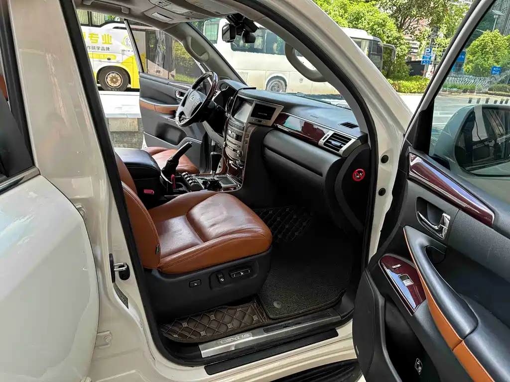 Lexus LX — фотографии объявления, Фото 14