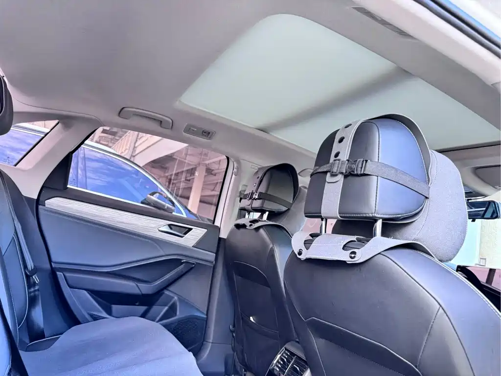 Volkswagen Sagitar — миниатюра 7