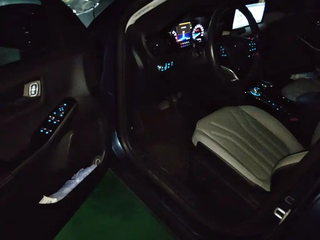 Ford Escape — миниатюра 12