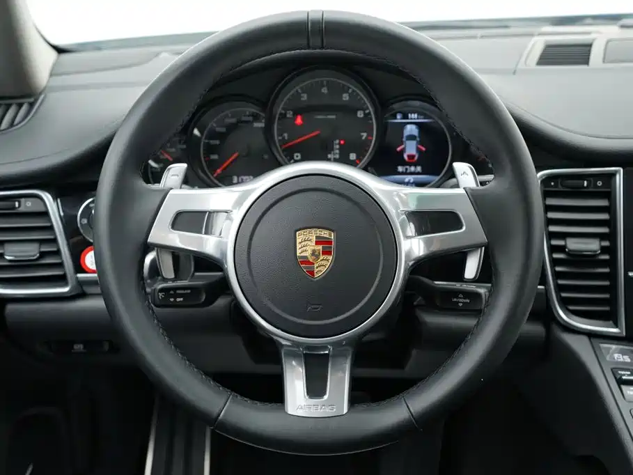 Porsche Panamera — миниатюра 32