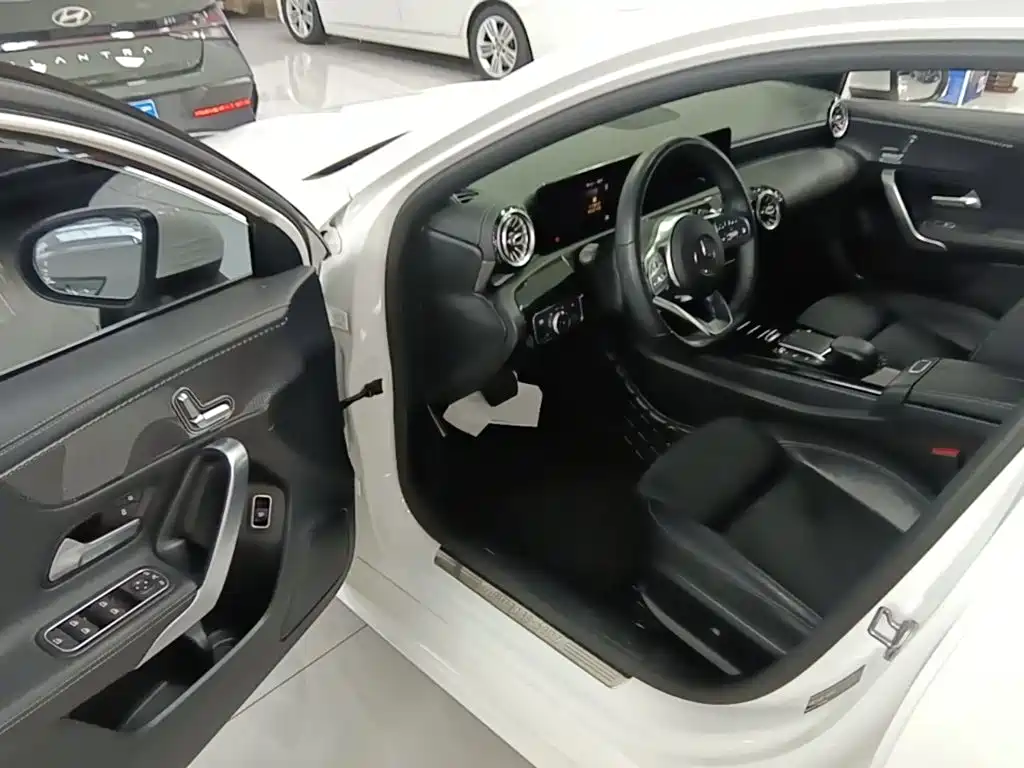 Mercedes-Benz A-Class — миниатюра 16