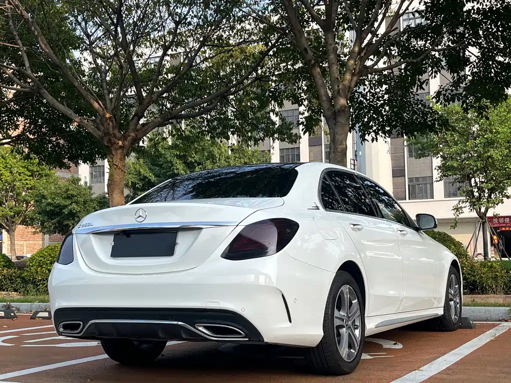 Mercedes-Benz C-Class — миниатюра 9