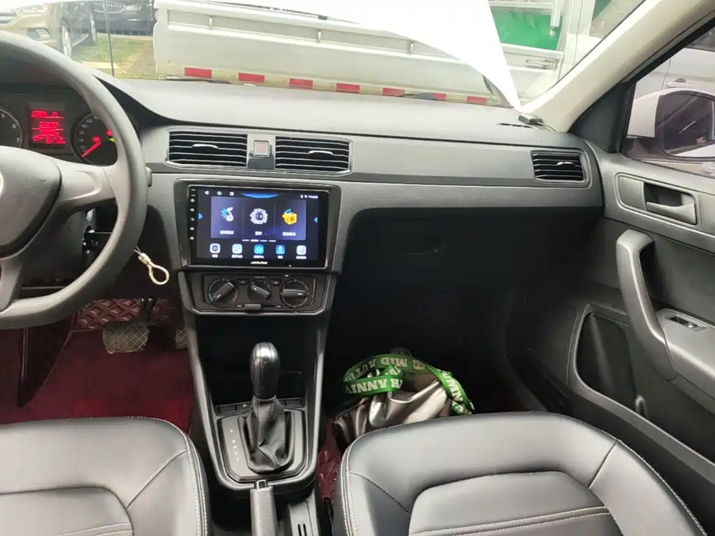 Volkswagen Santana — миниатюра 13