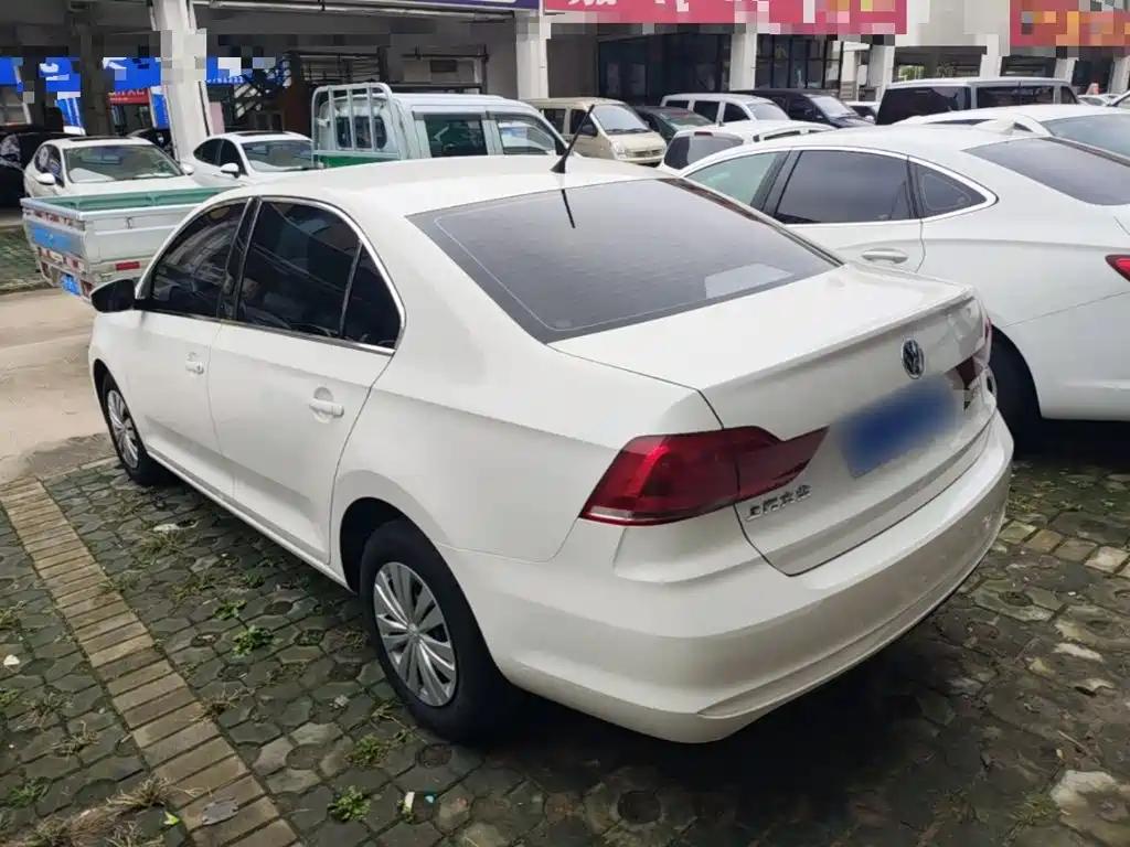 Volkswagen Santana — миниатюра 5