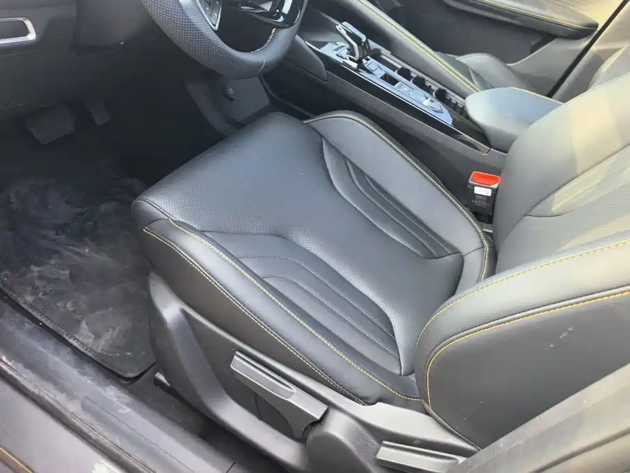 Geely Binyue — миниатюра 9