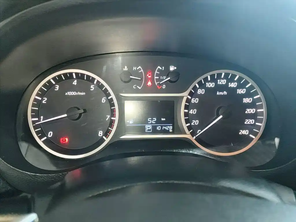 Nissan Bluebird — миниатюра 12