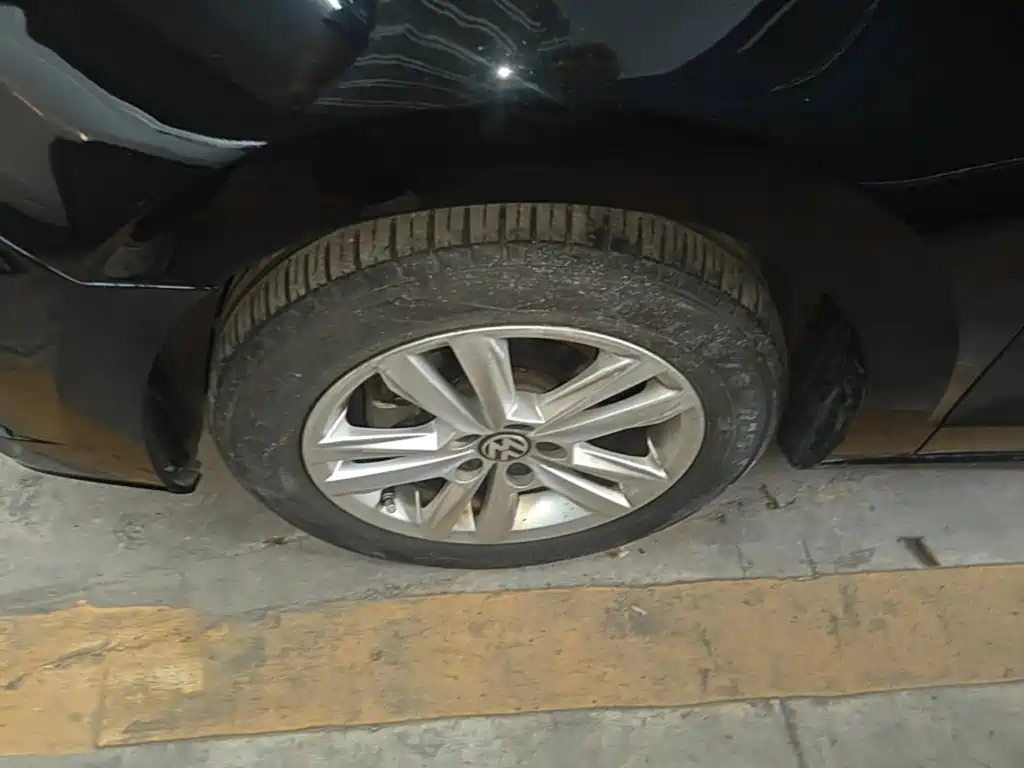 Volkswagen Jetta — миниатюра 23