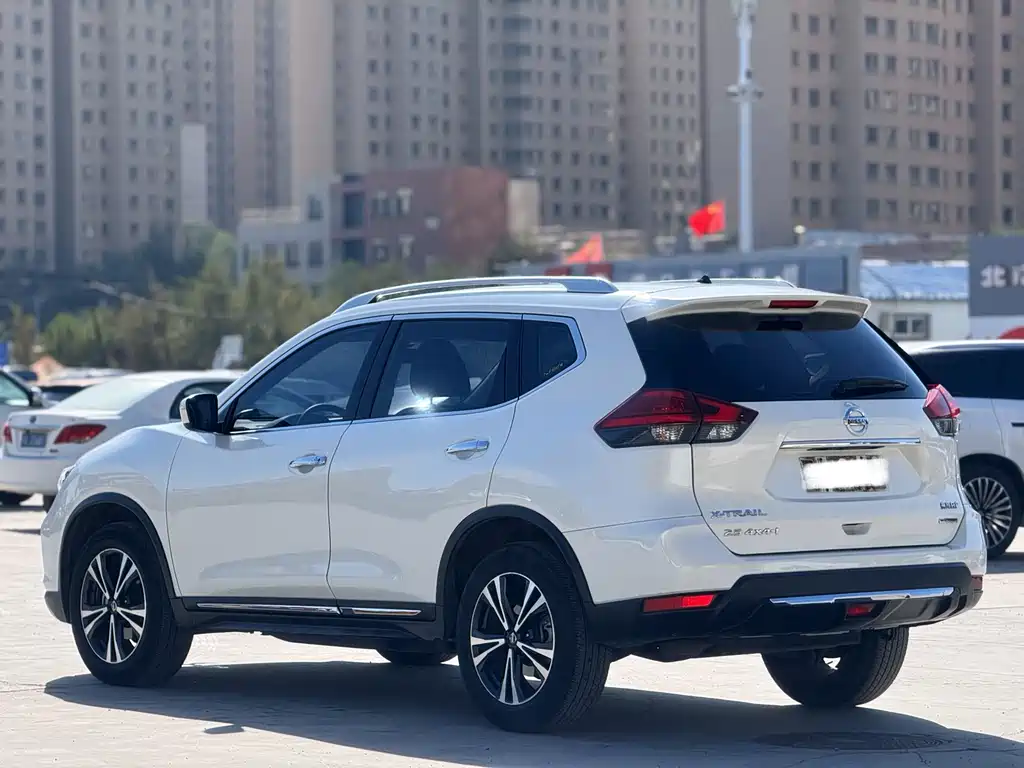 Nissan X-Trail — миниатюра 7