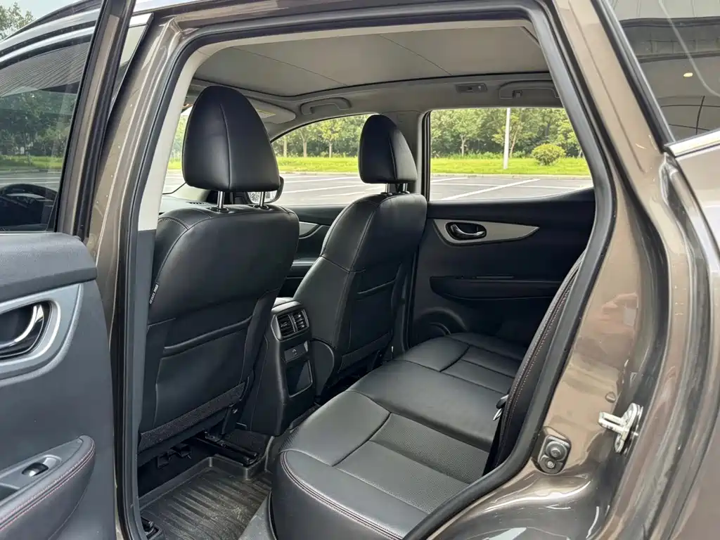 Nissan Qashqai — миниатюра 5