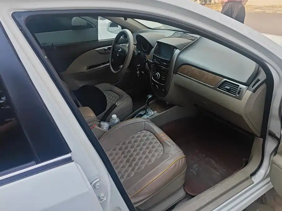 Buick Excelle — миниатюра 8
