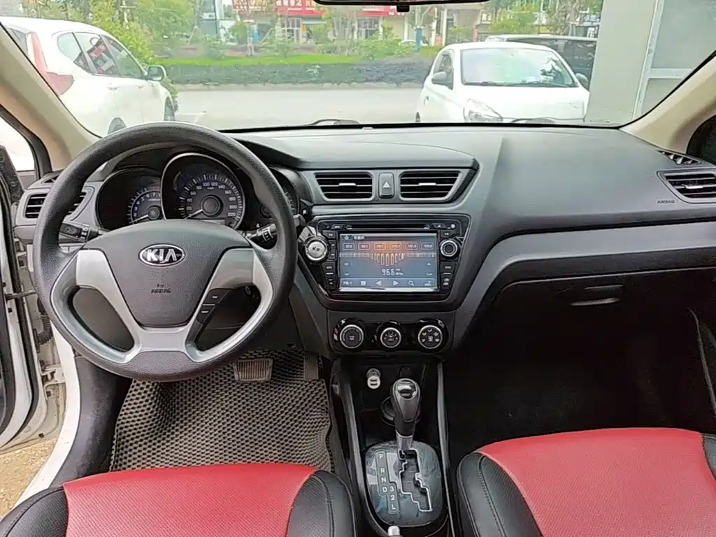 Kia K2 — миниатюра 10