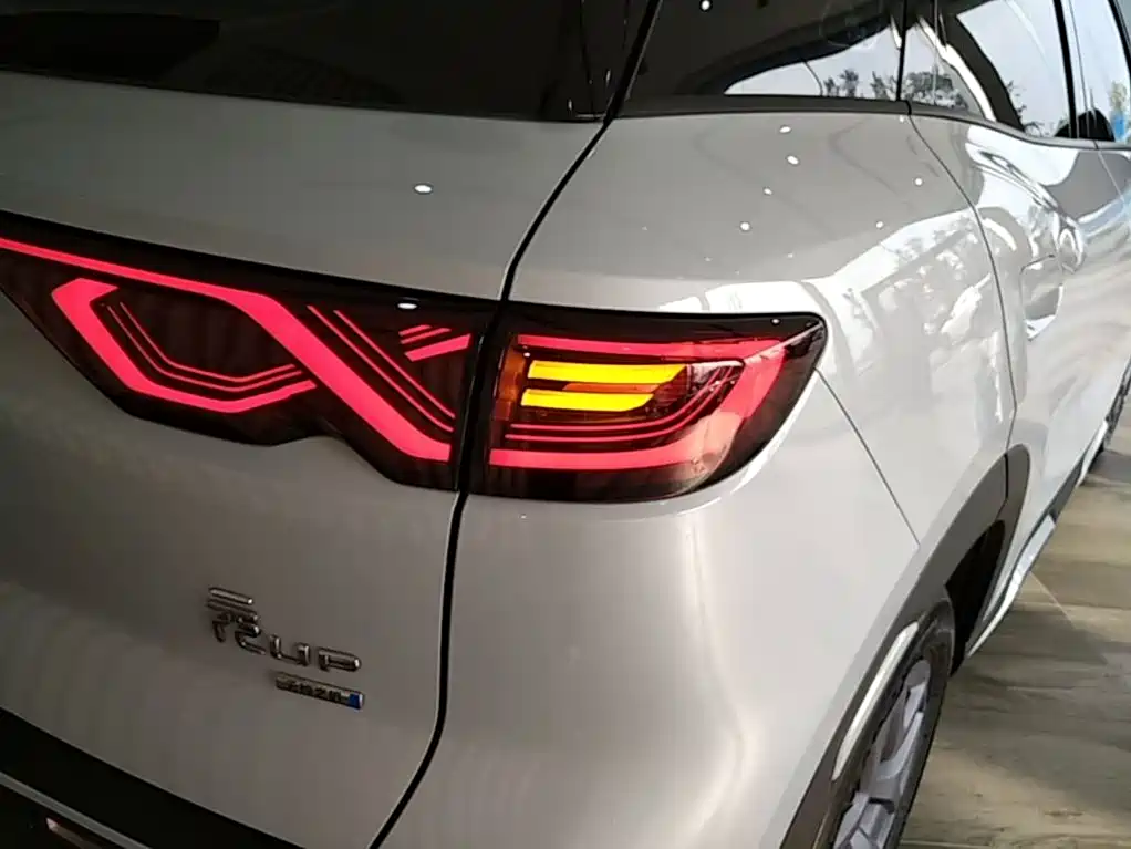BYD Yuan UP — миниатюра 8
