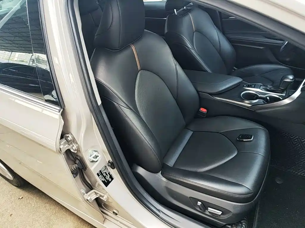 Toyota Camry — миниатюра 25