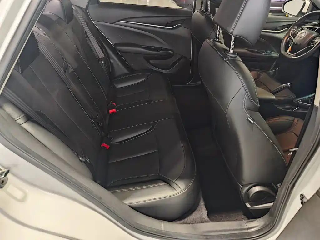 Buick Excelle — миниатюра 5