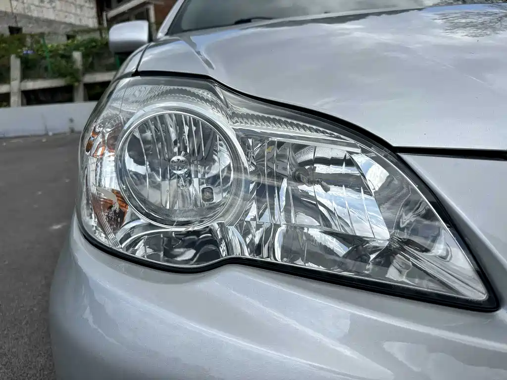 Toyota Corolla — миниатюра 13