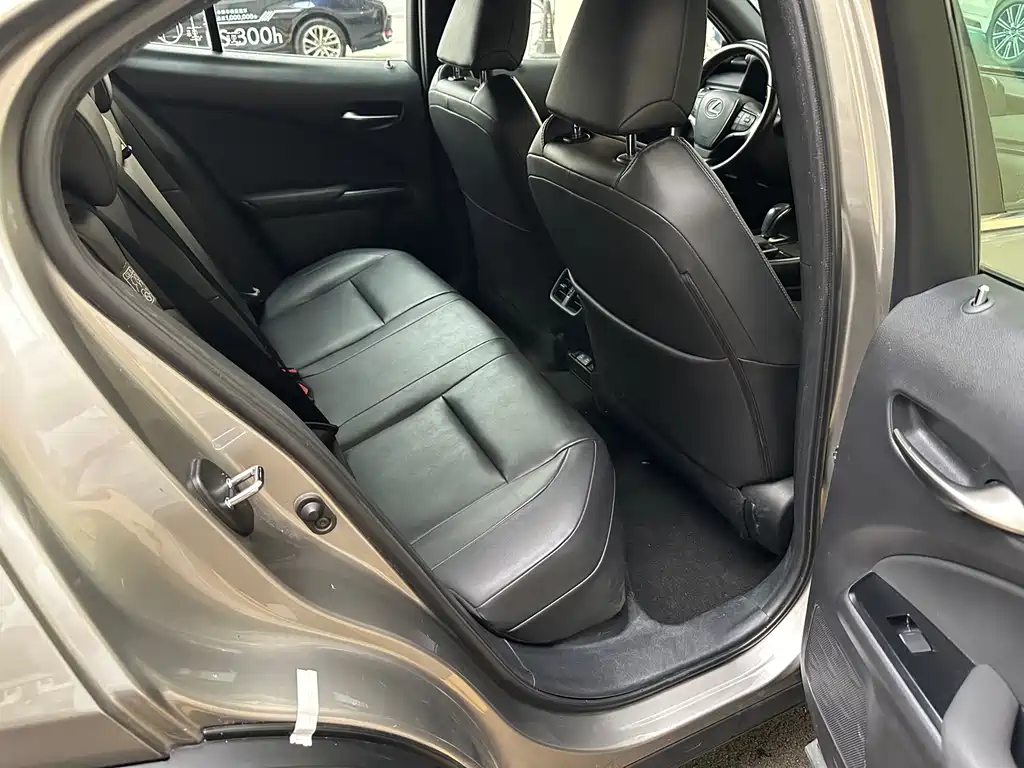 Lexus UX New Energy — миниатюра 18