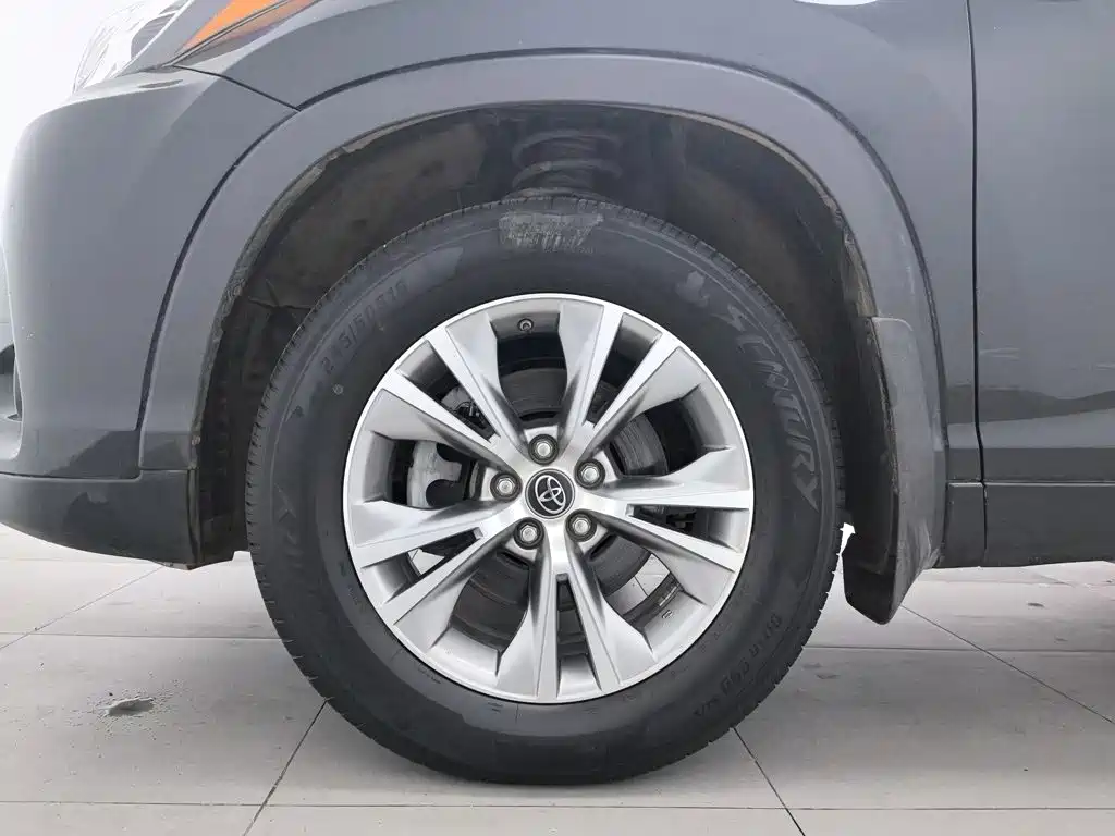 Toyota Highlander — миниатюра 17