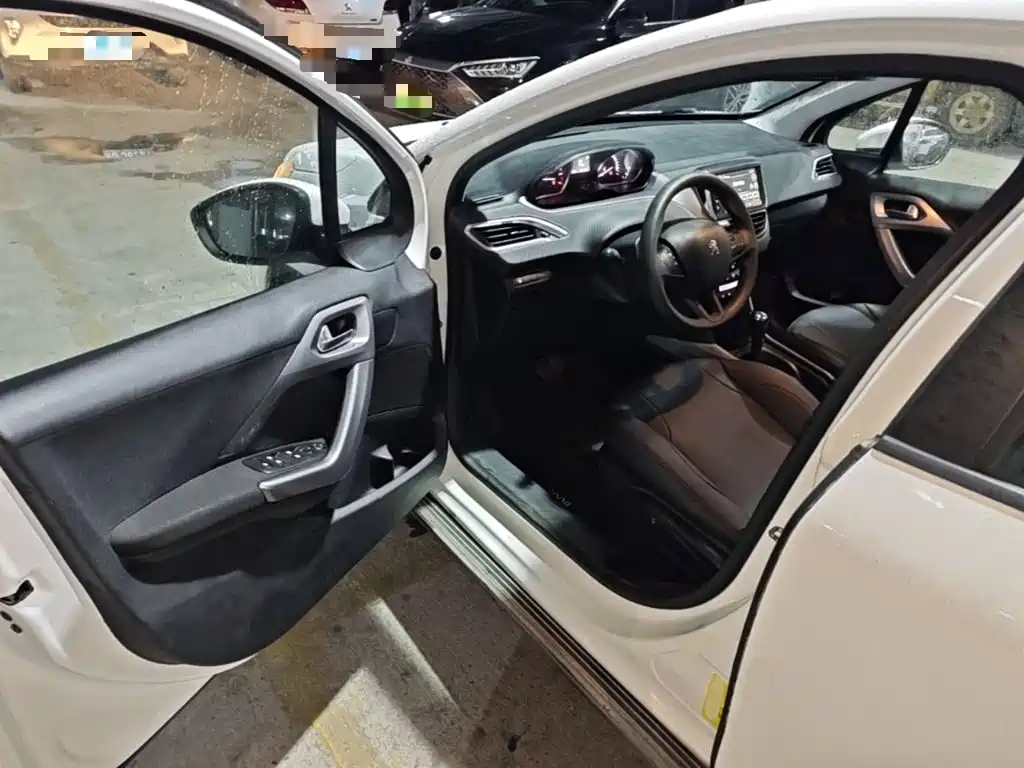 Peugeot 2008 — миниатюра 16