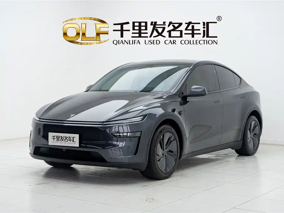 Tesla Model Y 2025