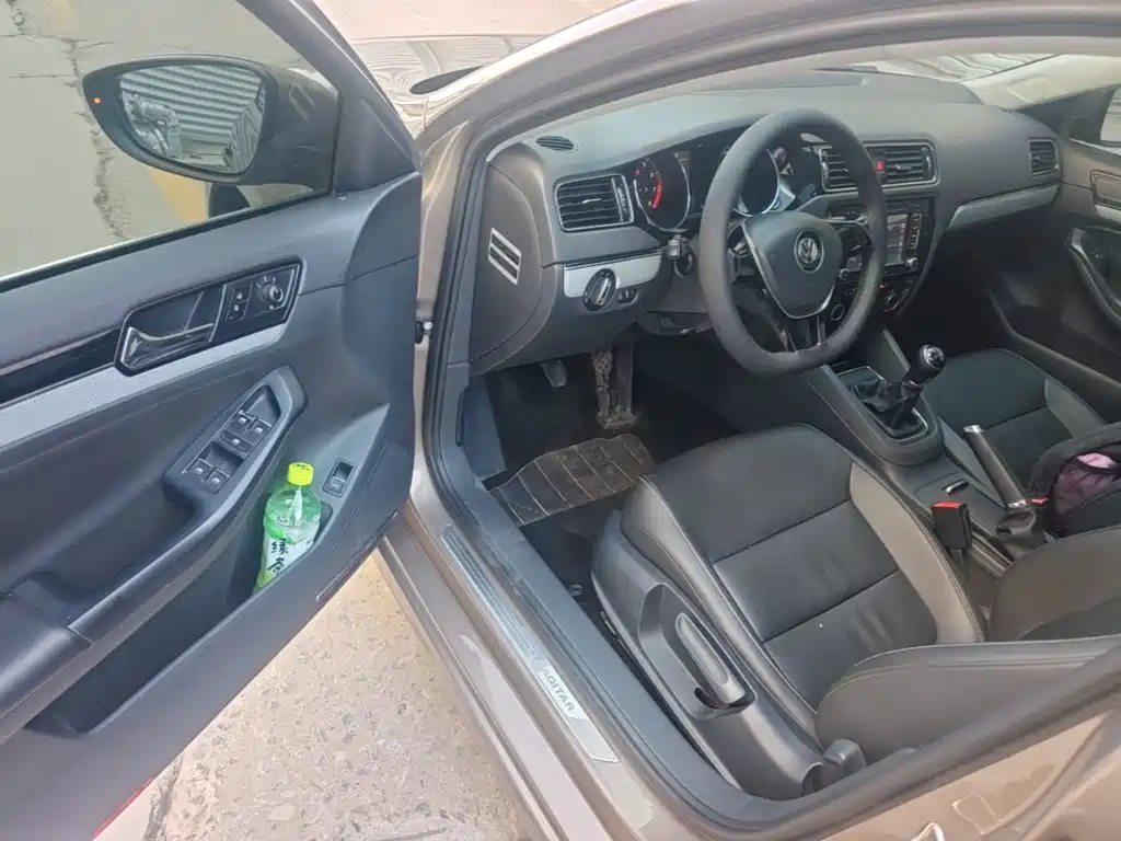 Volkswagen Sagitar — миниатюра 16