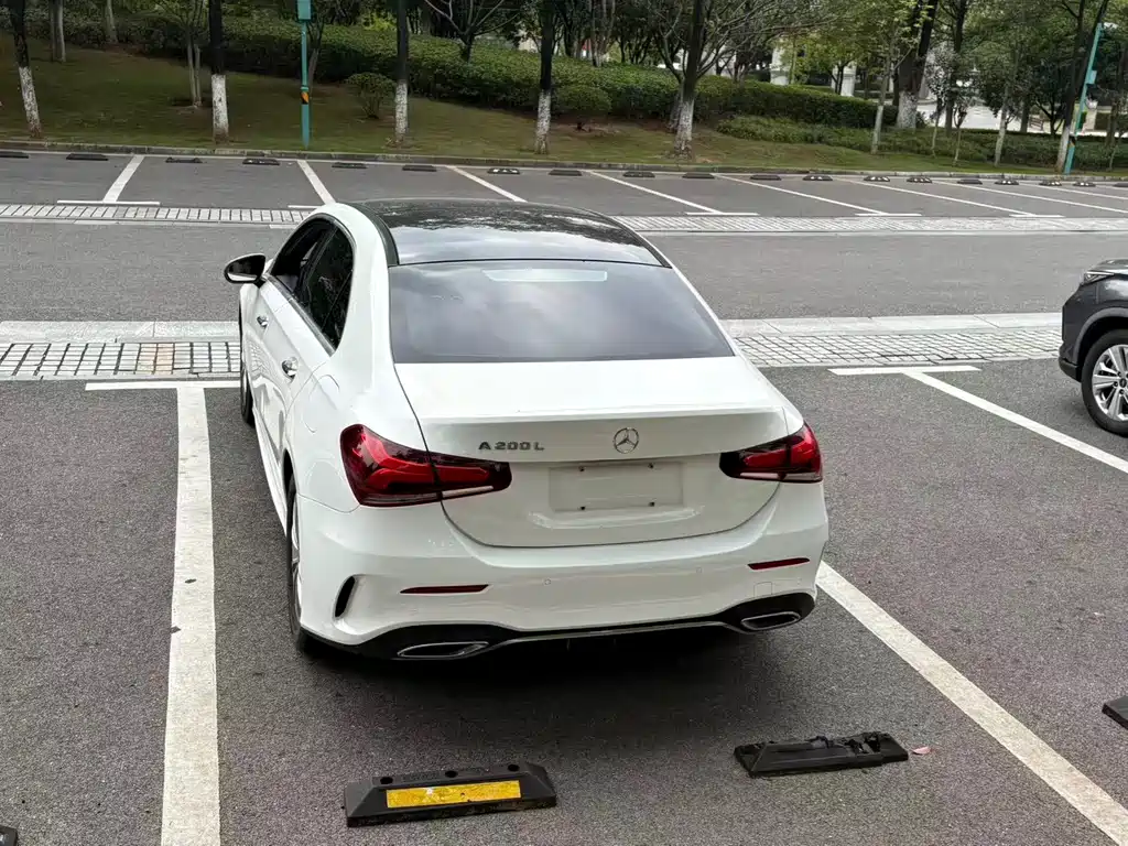 Mercedes-Benz A-Class — миниатюра 10