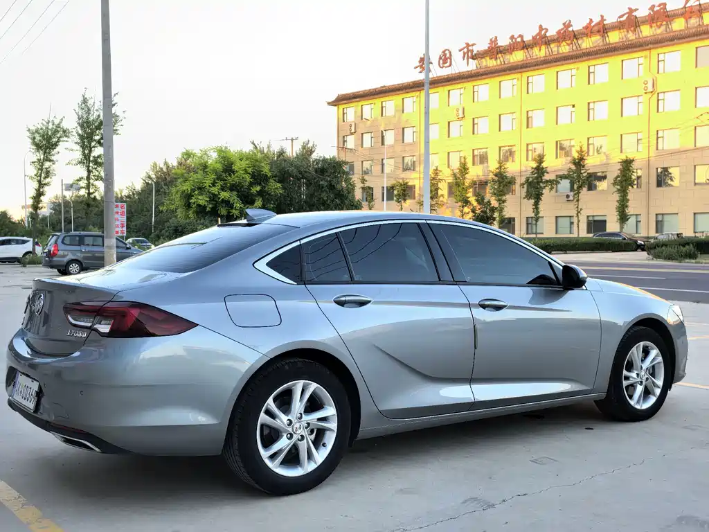 Buick Regal — миниатюра 8