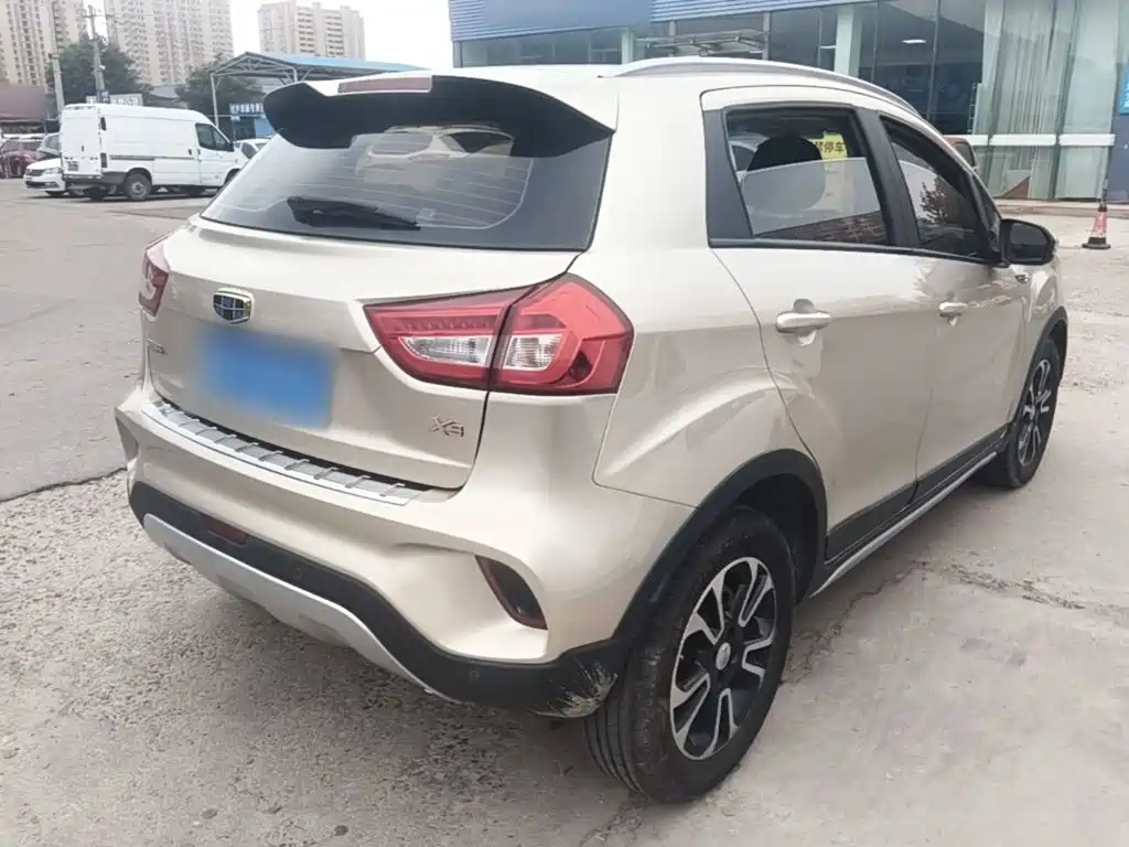 Geely Vision X3 — миниатюра 7