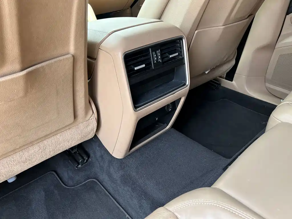 Porsche Cayenne — миниатюра 8