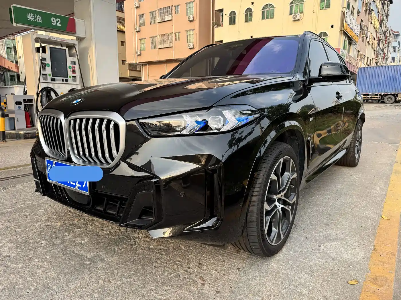 宝马X5 2025款 xDrive 40Li 尊享型M运动曜夜套装 2025
