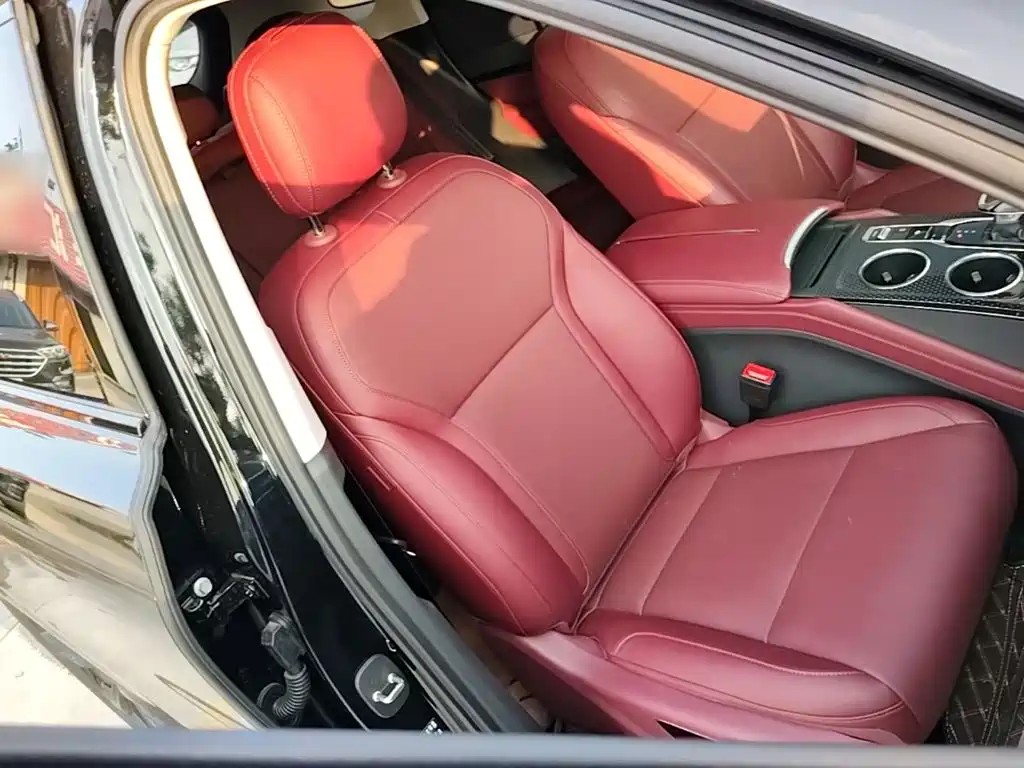 Hongqi Hongqi HS3 PHEV — миниатюра 25