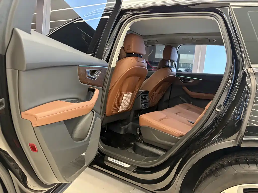 Audi Q7 — миниатюра 10