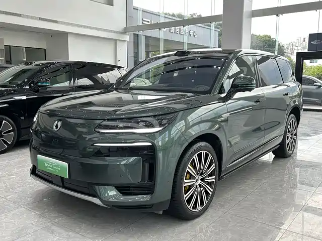 2025 Denza N9
