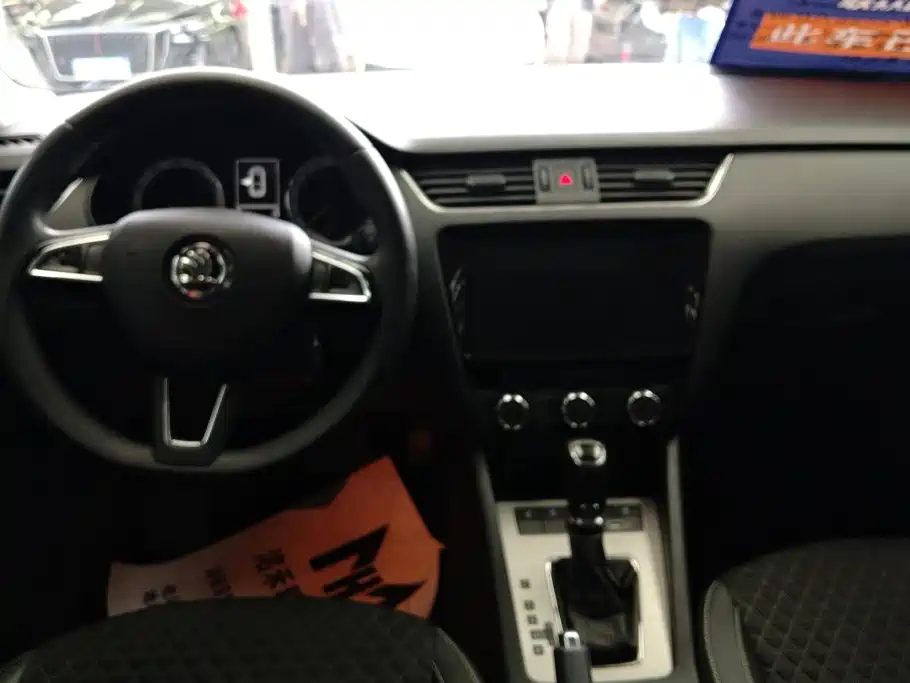 Skoda Octavia — миниатюра 12