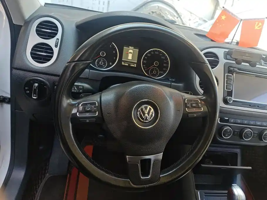 Volkswagen Tiguan — миниатюра 15