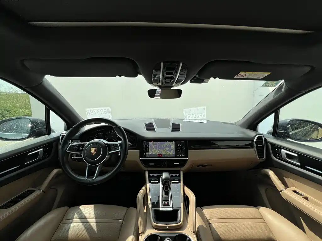 Porsche Cayenne — миниатюра 7
