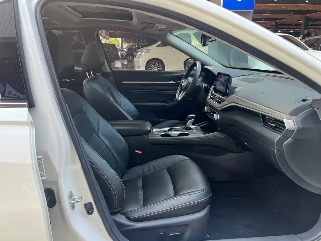 Nissan Teana — миниатюра 9