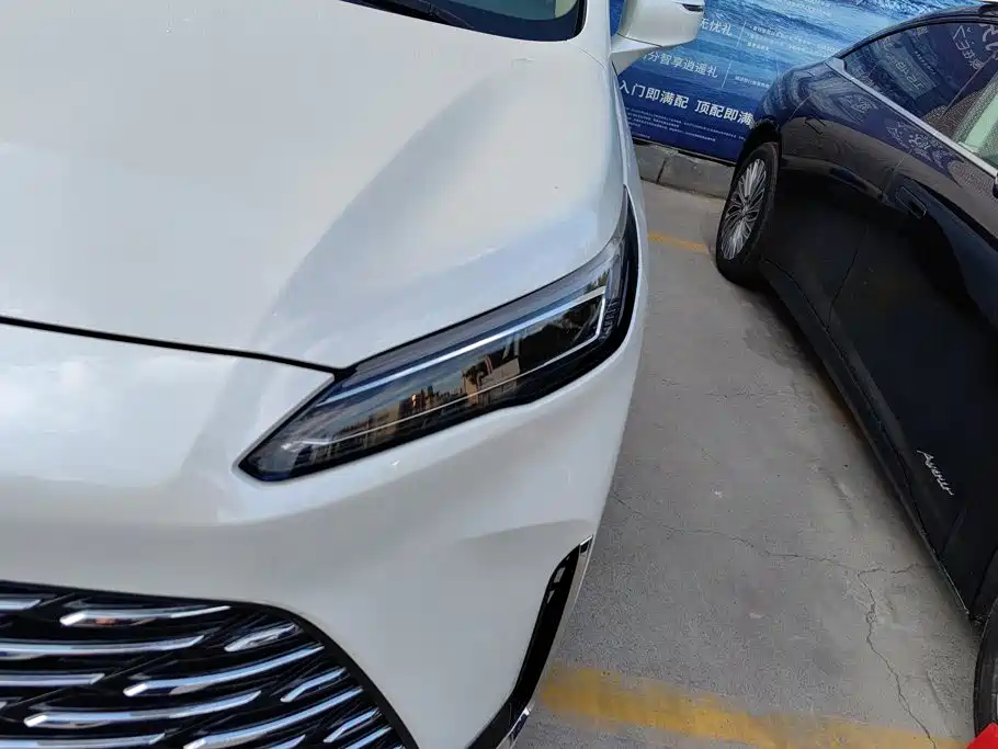 Buick GL8 Hybrid — миниатюра 5