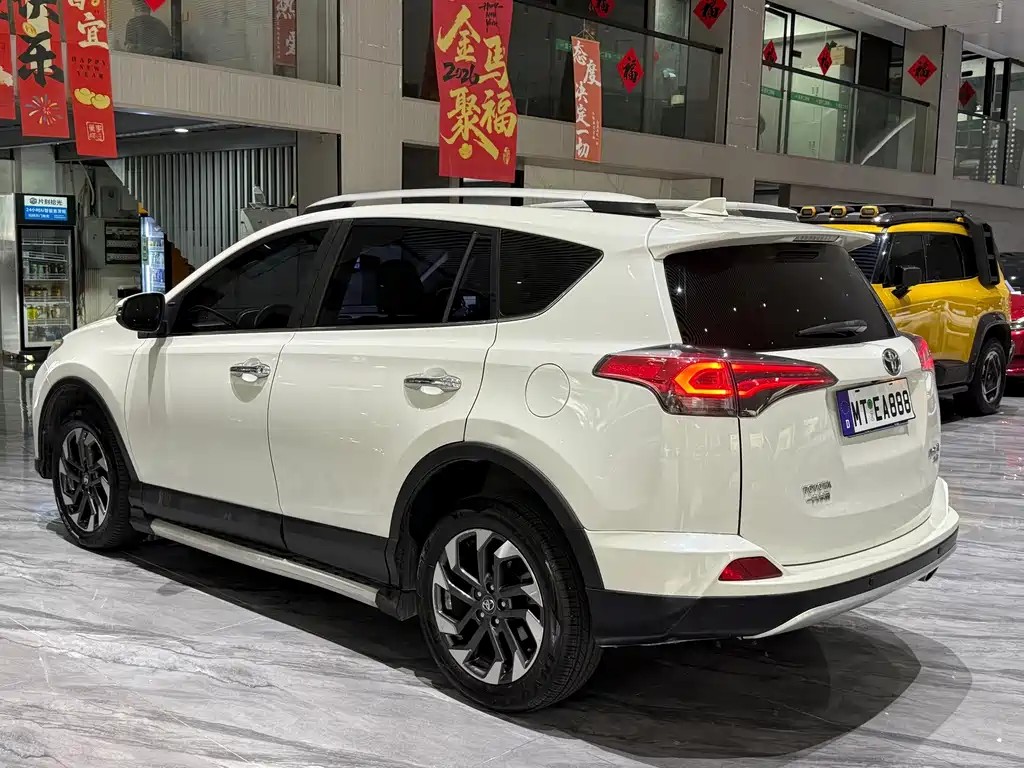 Toyota RAV4 — миниатюра 26