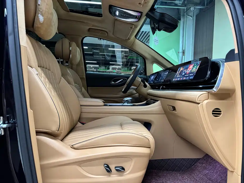 VOYAH Dreamer — миниатюра 11