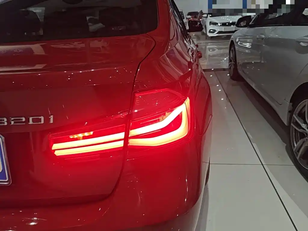 BMW 3 Series — миниатюра 8