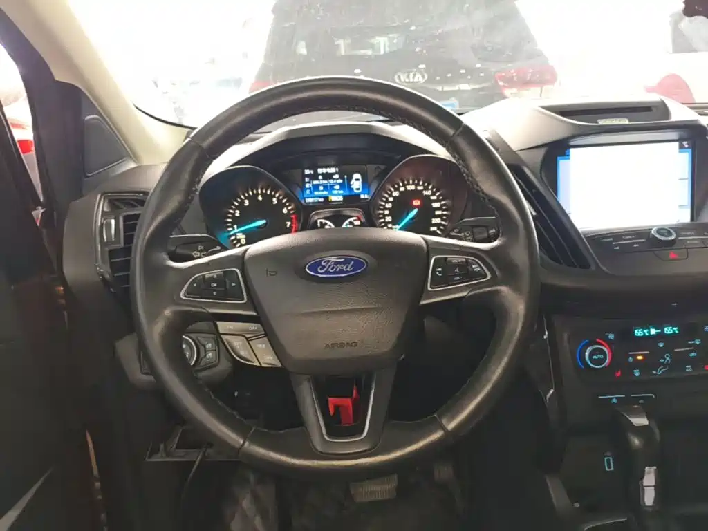 Ford Kuga — миниатюра 11