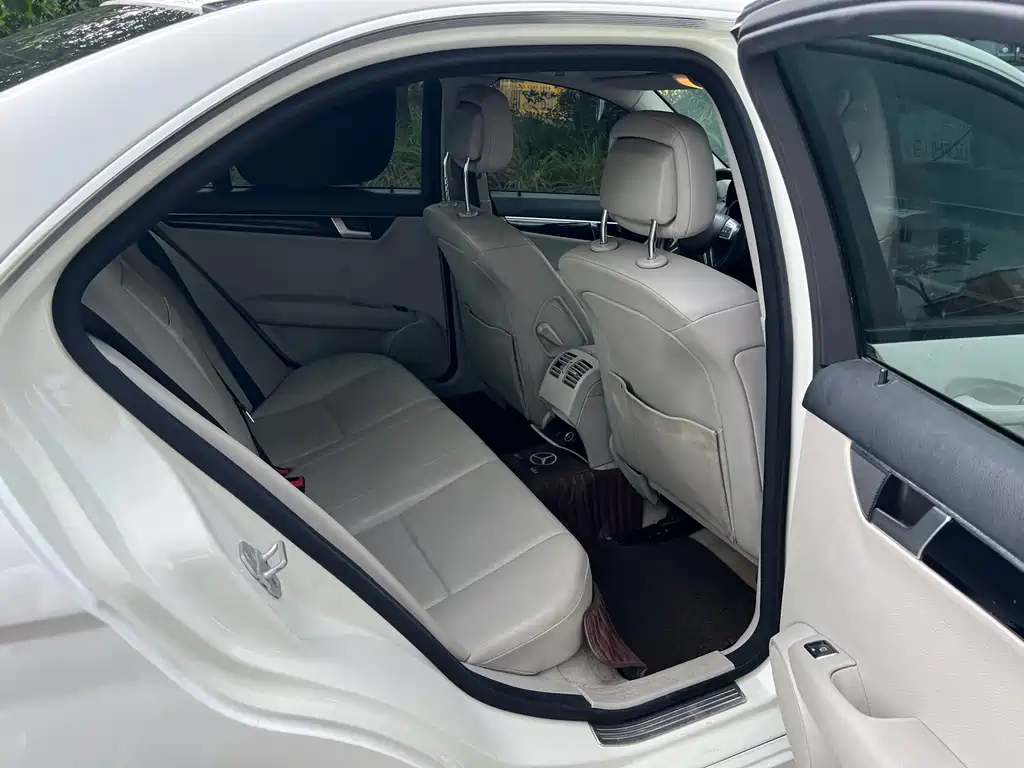 Mercedes-Benz C-Class — миниатюра 15
