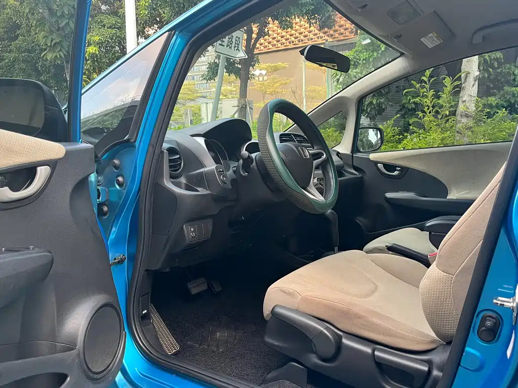 Honda Fit — миниатюра 11
