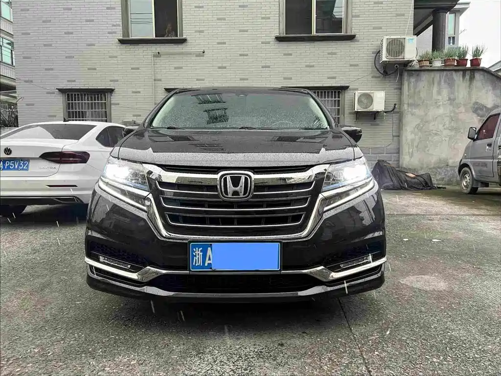Honda Elysion — миниатюра 2