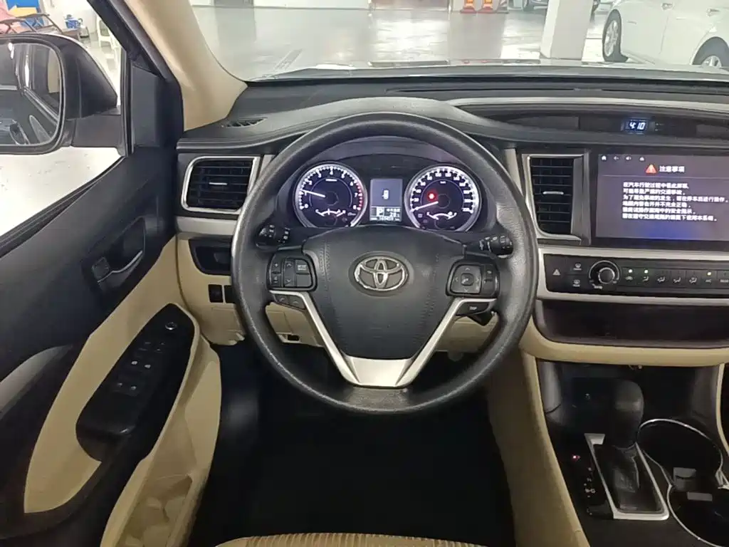 Toyota Highlander — миниатюра 11