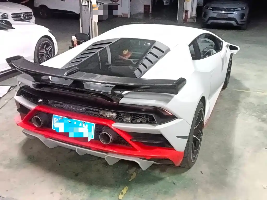 LAMBORGHINI HURACÁN