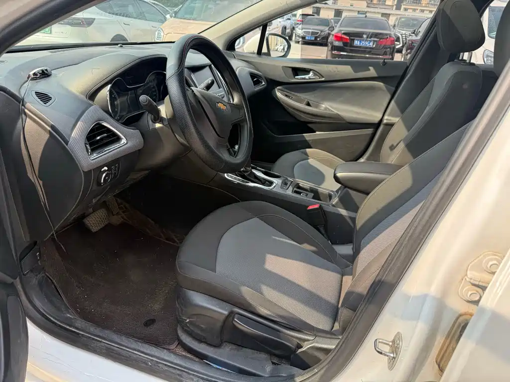 Chevrolet Cruze — миниатюра 4