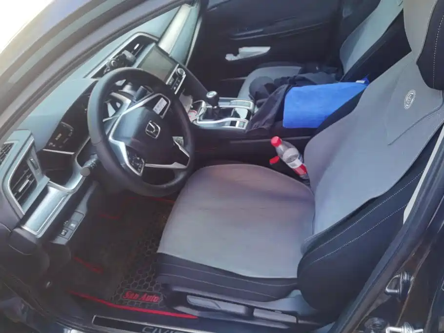 Honda Civic — миниатюра 9