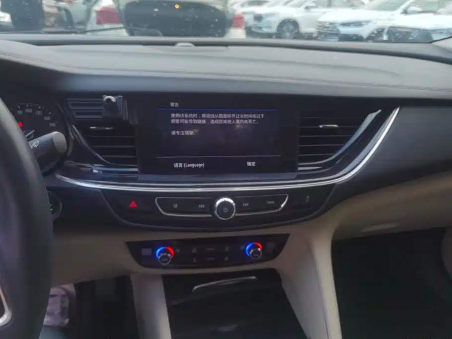 Buick Regal — миниатюра 13